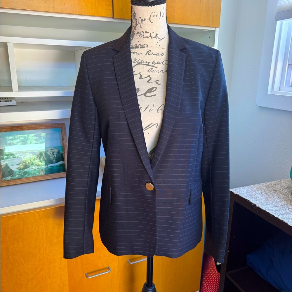 Sandro Dark Blue Pin-Striped Blazer size 6